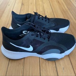 Nike Women’s Superrep Go size 10